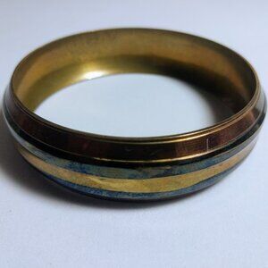 BRASS BANGLE BRACELET WITH  2 TONE STRIPE